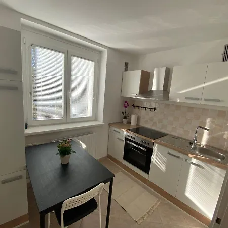 Lovely 1 Bedroom In Centre *