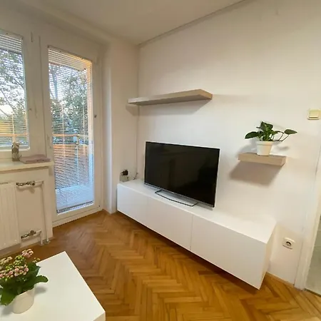 Lovely 1 Bedroom In Centre